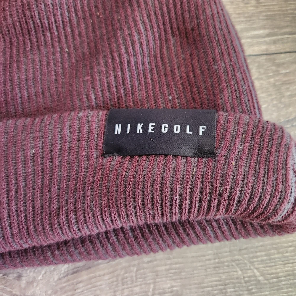 Nike Golf Sportswear Adult‎ Unisex Maroon Cuffed Winter Snow Beanie 932479-652